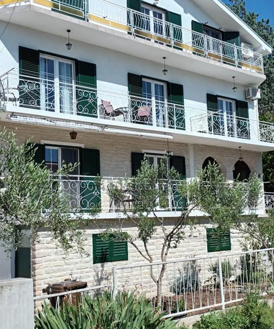 Anna Apartman